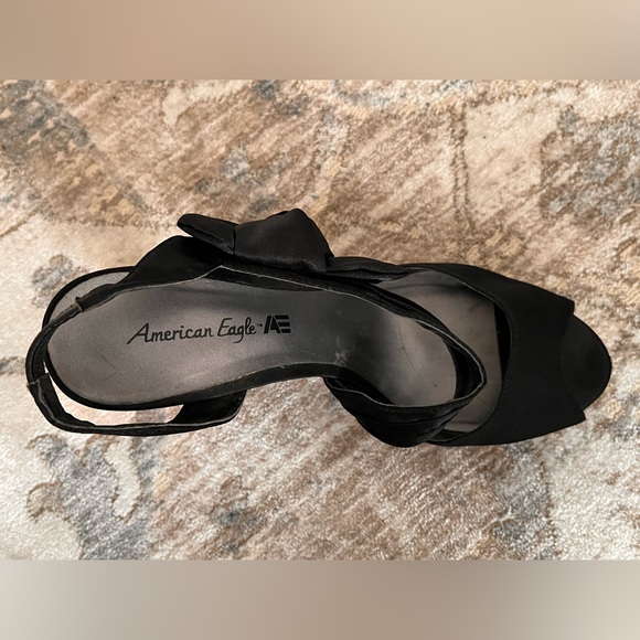 Beautiful Bow Heels ✨ - Picture 6 of 8